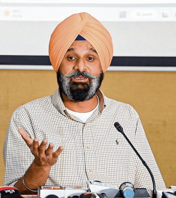 Dsrcf3's tweet photo. Notice Issued To Bikram Majithia By SIT Withdrawn
https://t.co/LR5H3CxzBB https://t.co/VPaHrxKNIA