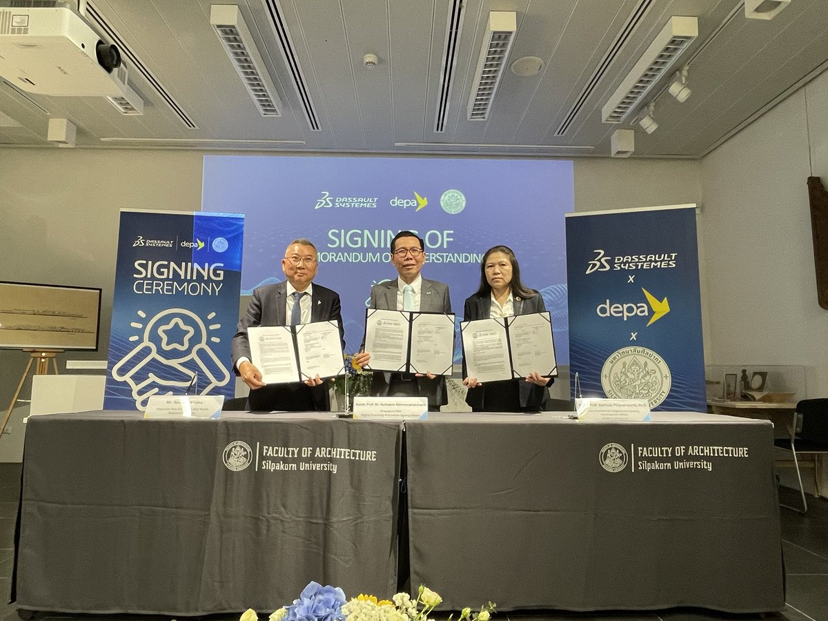 JC_Poimboeuf's tweet photo. Happy to attend the signing ceremony of an MoU on smart cities between Dassault Systèmes, Digital Economy Promotion Agency and Silpakorn University: a welcome 🇫🇷🇹🇭initiative at the intersection of innovation and sustainable development. https://t.co/GbZgI3zFJL