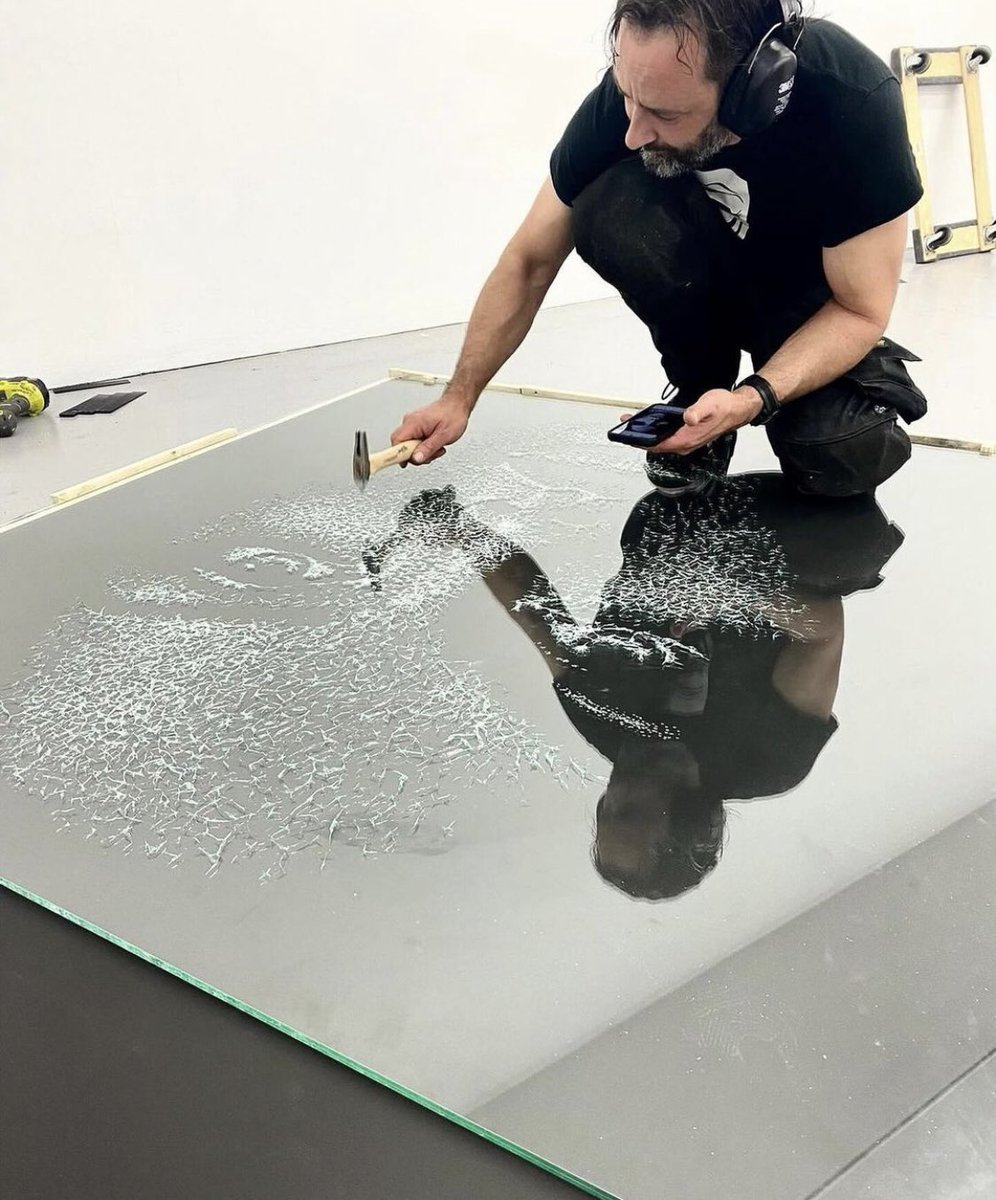 simonbergerArt's tweet photo. The challenge of artistic creation,to me, unfolds as a journey whose most exciting part is the actual process. Embarking on new explorations I find inspiration in everything around me from the pattern of nature to the lines of modern architecture…. https://t.co/QfjyfEc4c7