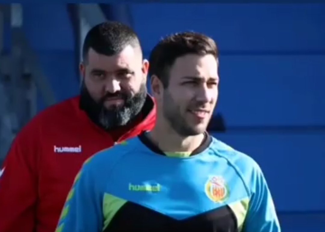 .<a href="/marcaquilue/">Marc Aquilué Lacruz</a>, mi compan̈ero de viajes y batallas. El fútbol nos separa ahora, pero aquí tienes un amigo para siempre. Un fuerte abrazo