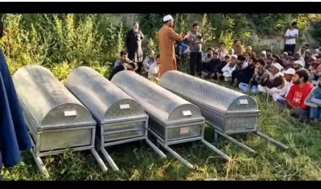 Condolences for the loss of four family members in the traffic accident. May their soul rest in peace. Regarding the water crisis in Rajpora, Rajwar, urgent action is needed to fulfill promises and address the community's hardships.
<a href="/jaljeevan_/">Jal Jeevan Mission- #JalJeevanMission #HarGharJal</a> 
<a href="/JalShaktiPHEkmr/">Jal Shakti PHE Kashmir</a> 
<a href="/dckupwara/">Deputy Commissioner Kupwara</a>