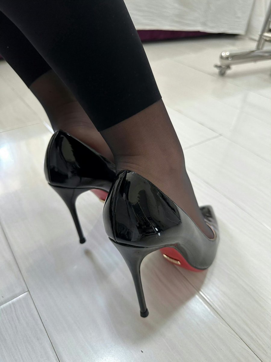 12厘米高跟鞋配瑜伽裤里丝！