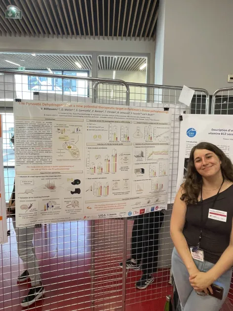 📸Retour sur la journée scientifique @CercogUGA !
📈Lors de cette journée pluridisciplinaire, des membres de l'équipe ont pu partager leurs travaux par des présentations et des posters, mais aussi participer à l'organisation de la journée via le comité scientifique junior CerCog.
