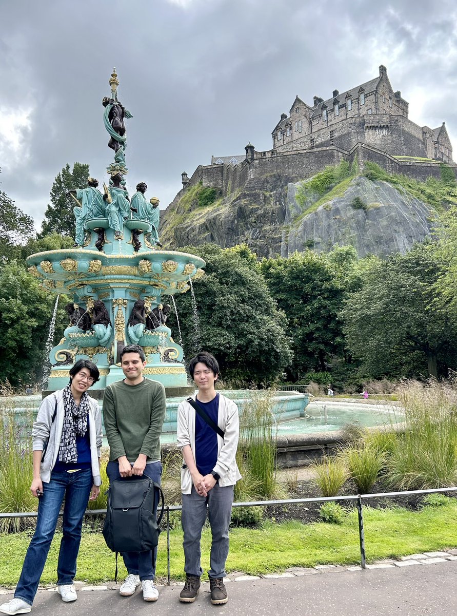 activematterKU's tweet photo. #ActiveMatterLab members and @molinajohnj arrived at Edinburgh to Join, ‘The Physics of Self Organizing Active Matter’ workshop. 
Utilized the free time to explore the castle area before starting conference.
#Kyodai
#Edinburgh https://t.co/7t2xbnR0nq