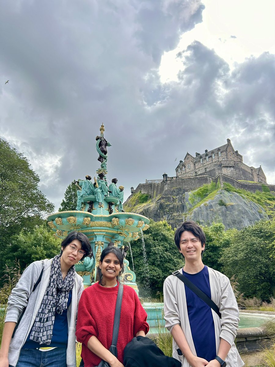 activematterKU's tweet photo. #ActiveMatterLab members and @molinajohnj arrived at Edinburgh to Join, ‘The Physics of Self Organizing Active Matter’ workshop. 
Utilized the free time to explore the castle area before starting conference.
#Kyodai
#Edinburgh https://t.co/7t2xbnR0nq