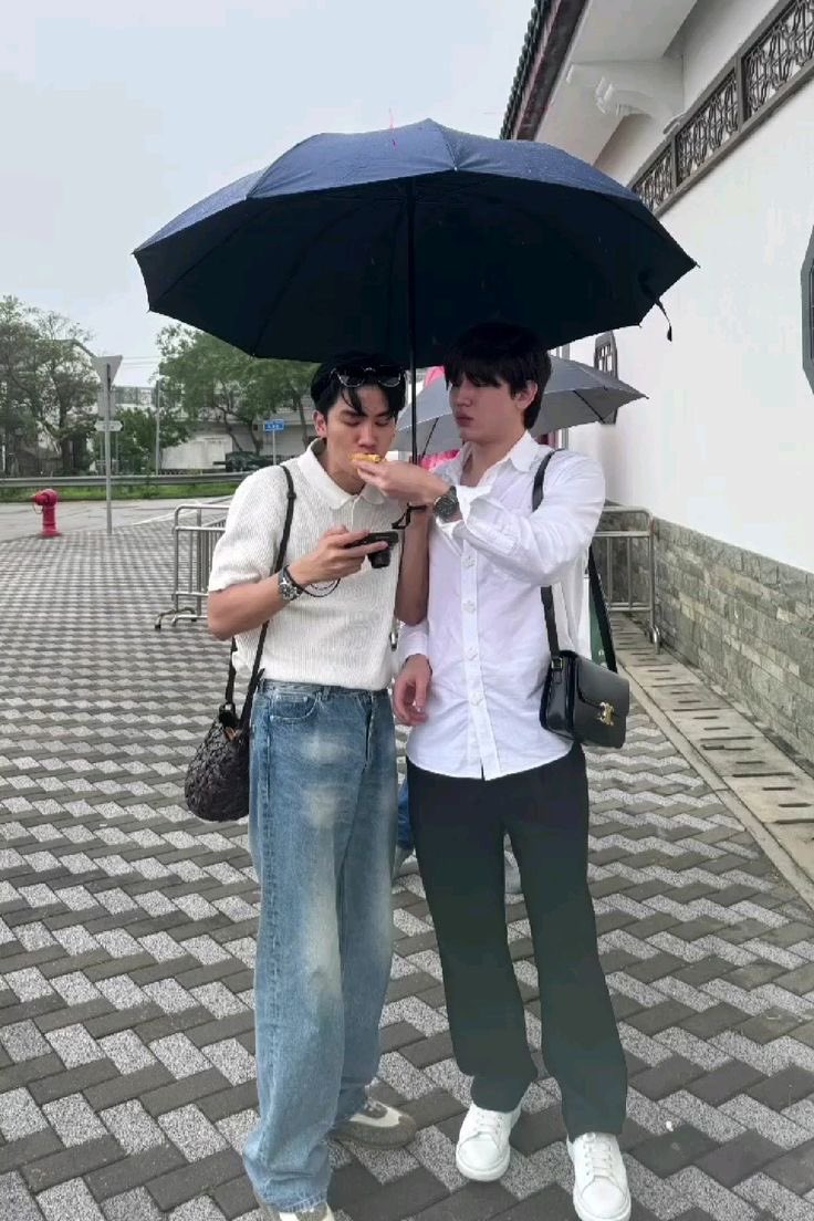 taytawanewwiee's tweet photo. อย่าช้าที่จะชิปค่ะสาววาย 🫠🫠
#DomeO #ODome https://t.co/eIuaUAUkA7