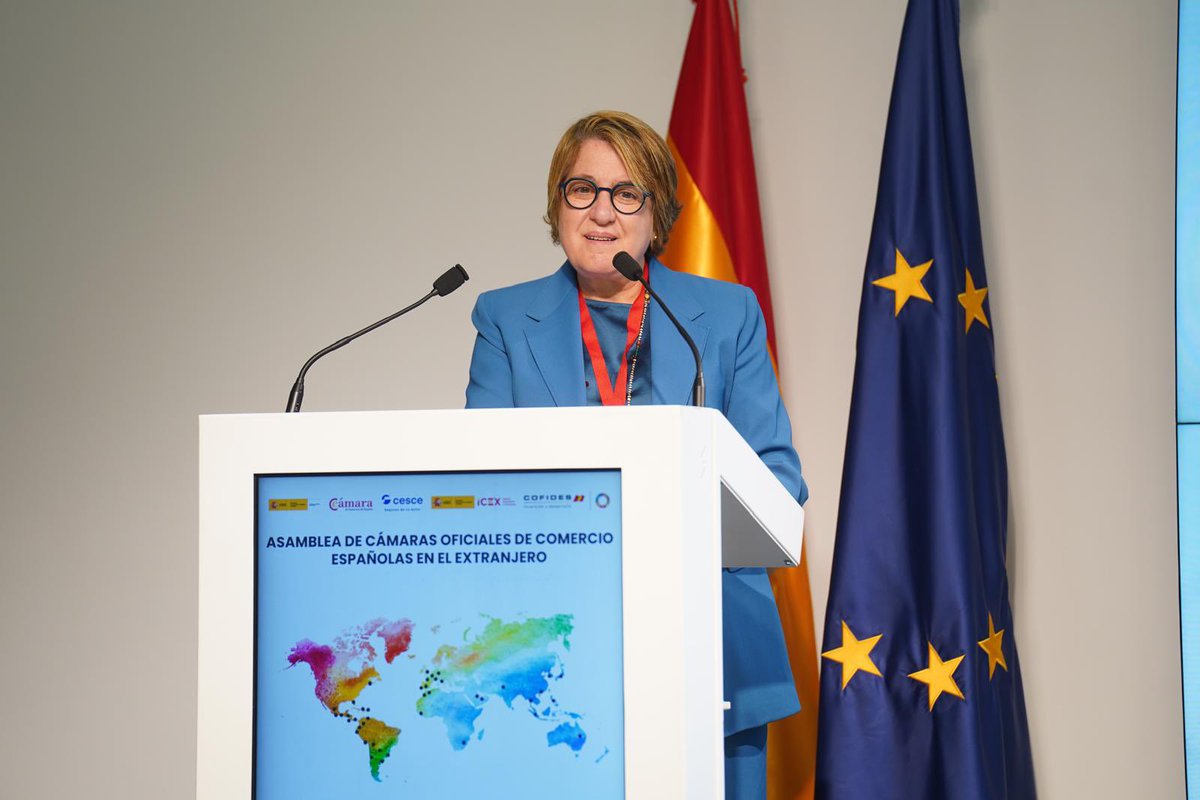 camarascomercio's tweet photo. @Fececa23 @FEDECOM_ @SE_Comercio “Las cámaras en el exterior sois nuestro gran aliado. Por ello, es importante reforzar la relación entre las cámaras en el exterior y las nacionales a través de nuevos servicios, herramientas, formaciones e iniciativas”.

Inmaculada Riera, directora general de la Cámara de España https://t.co/UVhg3IRNpf