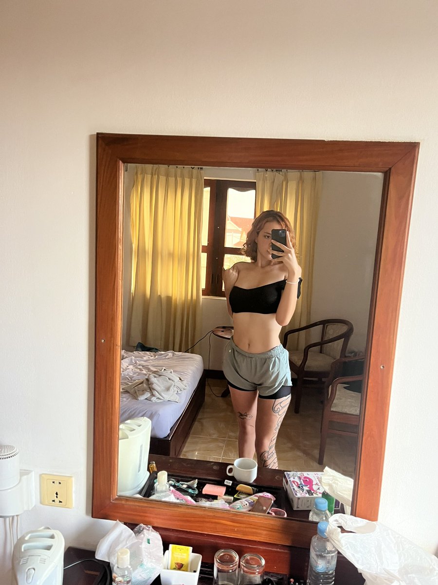 vixenhellion's tweet photo. i’m backk aff 🥵🥵 https://t.co/p1IB4AhnLy