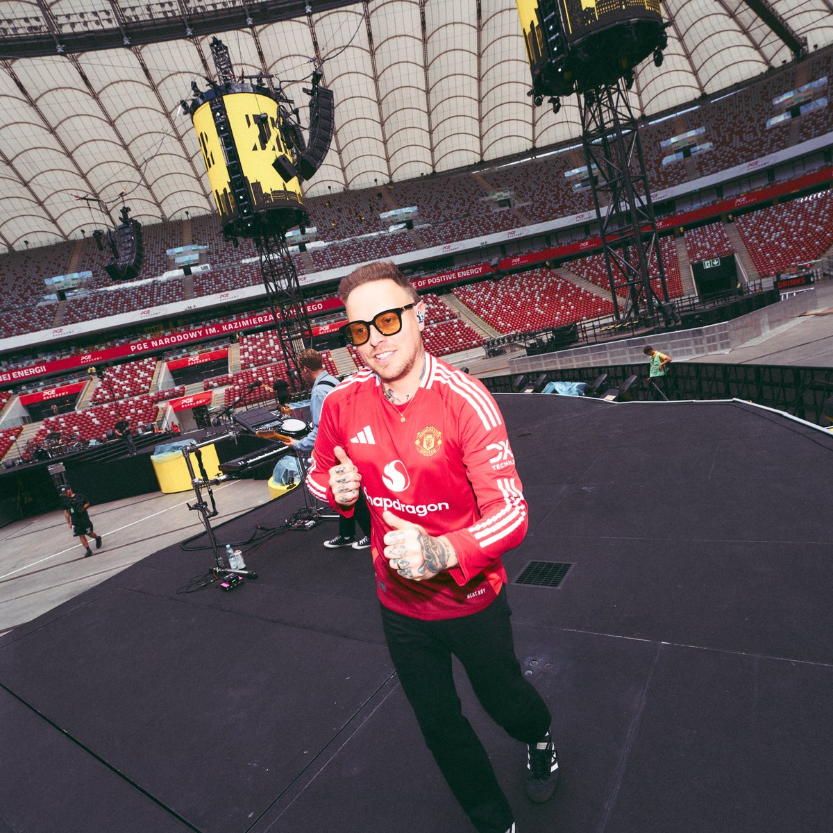 ManUtd's tweet photo. Own the stage 🏟️❤️‍🔥

🎤 @ArchitectsUK

#MUFC || @adidasFootball
