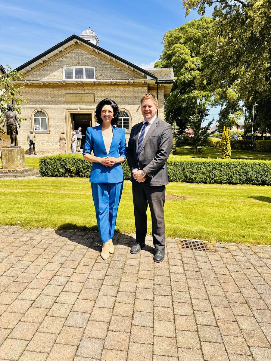 alexdariescu's tweet photo. The happiest of times being back @PockSchool my first home away from home age 17, to give the Guest Speech at Prize Giving Day in front of 750 pupils &amp; fam. So many beautiful memories &amp; incredibly special people present. And Mum got to see where I lived &amp; learnt for a whole year https://t.co/CbcCrOqPWd