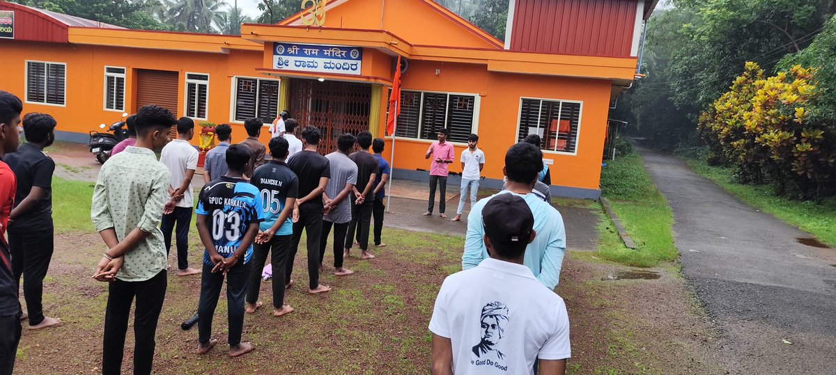 ABVP_Karkala's tweet photo. ಅಖಿಲ ಭಾರತೀಯ ವಿದ್ಯಾರ್ಥಿ ಪರಿಷತ್ ಕಾರ್ಕಳ ವತಿಯಿಂದ 76ನೇ ರಾಷ್ಟ್ರೀಯ ವಿದ್ಯಾರ್ಥಿ ದಿವಸದ ಅಂಗವಾಗಿ ದ್ವಜಾರೋಹಣ ಕಾರ್ಯಕ್ರಮ ಮಾಡಲಾಯಿತು.
#Rastriyavidyarthidivas
#ABVPKarkala
#ABVPUdupi https://t.co/5iOWDDe01e