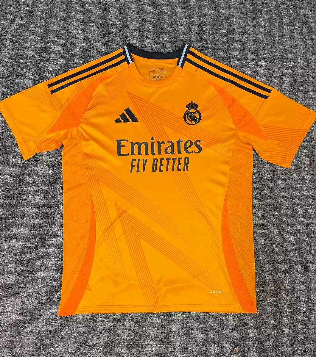 OffSide_esp's tweet photo. ¡Ya tenemos todas las nuevas equipaciones 24-25! Camisetas pre-entreno, chándals, ediciones especiales... ¡Pedidos al DM!😁 https://t.co/A9VT2TNHcB