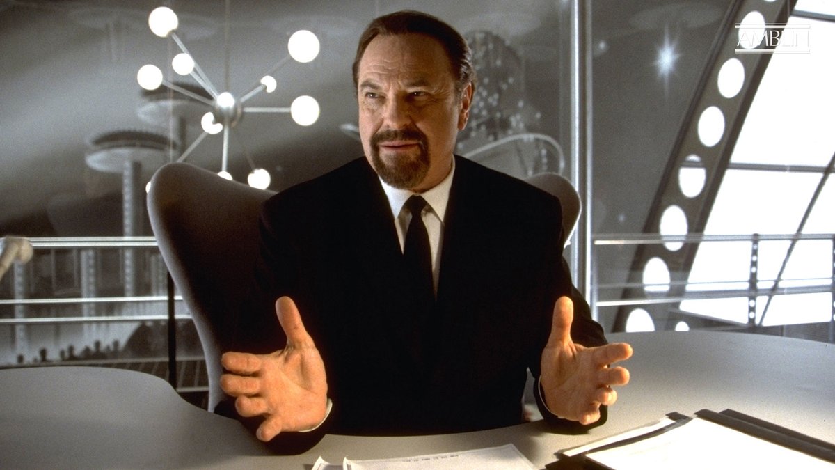LeThomasOFF's tweet image. L'acteur américain #RipTorn (1931-2019) est décédé il y a maintenant 5 ans à l'âge de 88 ans.

1993 : Il joue le Président de l'OCP dans le film Robocop 3.

1997, 2022 : Il joue l'agent Z dans la saga Men In Black.