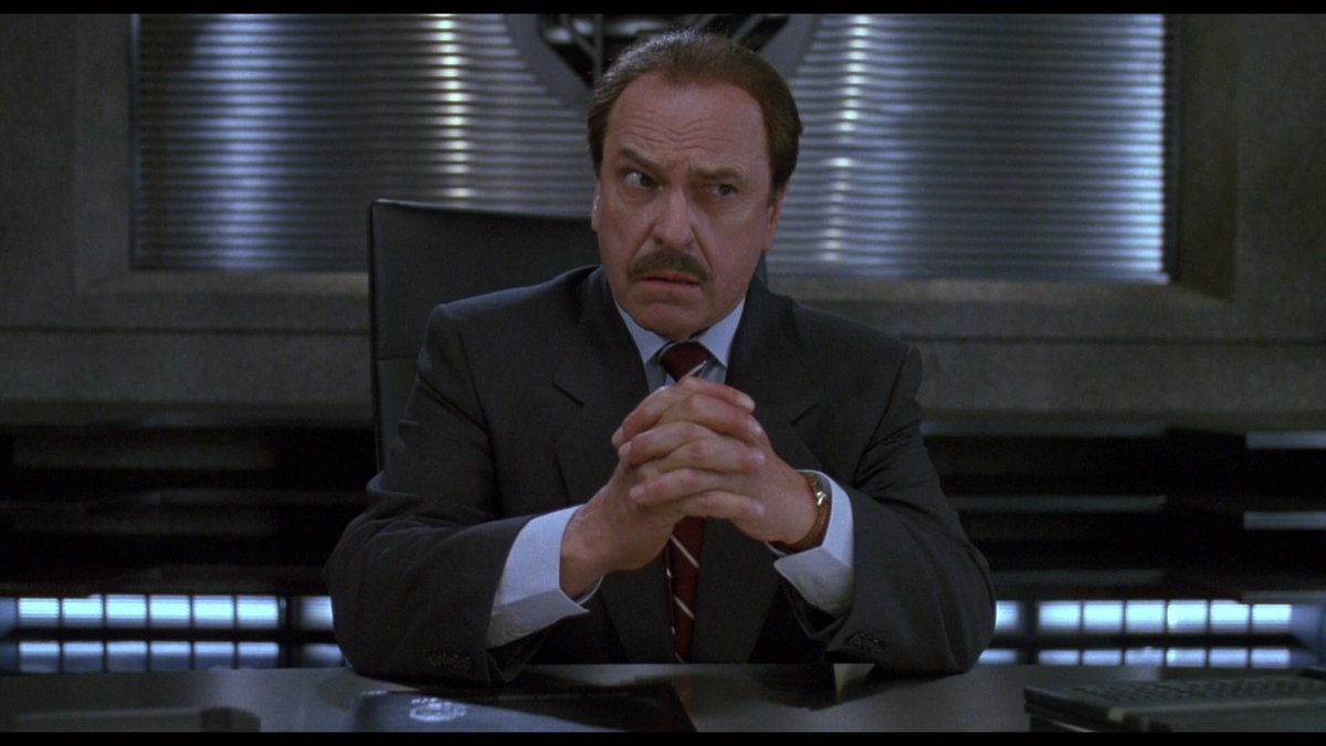 LeThomasOFF's tweet image. L'acteur américain #RipTorn (1931-2019) est décédé il y a maintenant 5 ans à l'âge de 88 ans.

1993 : Il joue le Président de l'OCP dans le film Robocop 3.

1997, 2022 : Il joue l'agent Z dans la saga Men In Black.