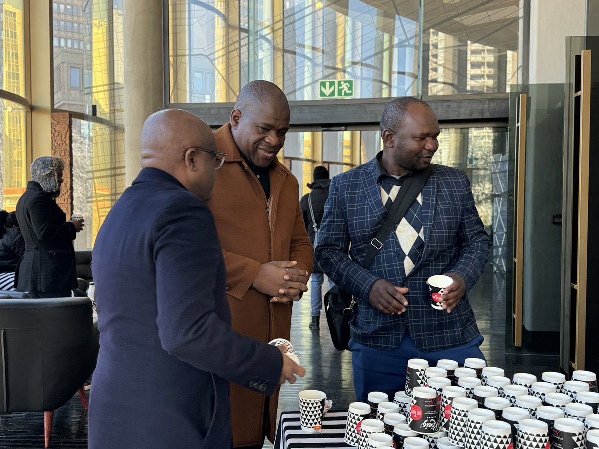 JoburgChiefWhip's tweet photo. Sanibonani, bahlali.

We’re attending the 28th Extra-Ordinary council meeting at the Constance Conny Bapela Council Chamber this morning. 

#WeServeJoburg #JoburgCouncil #JoburgCouncilWhip https://t.co/MLq3ien6nJ