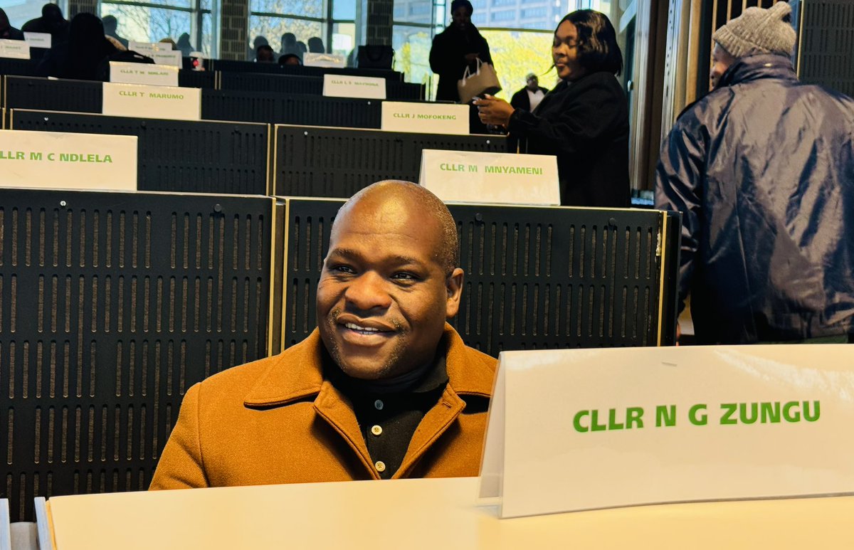 JoburgChiefWhip's tweet photo. Sanibonani, bahlali.

We’re attending the 28th Extra-Ordinary council meeting at the Constance Conny Bapela Council Chamber this morning. 

#WeServeJoburg #JoburgCouncil #JoburgCouncilWhip https://t.co/MLq3ien6nJ