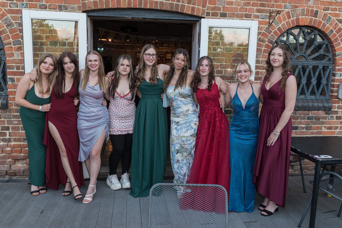 TheIslandVIForm's tweet photo. Year 13 recently held their Prom at The Quay Arts Centre. It was a glamorous event with the theme of Old Hollywood.
Thank you to APV Services for the photos 📸
Read more about this fabulous event on our website: 
https://t.co/GkIOlsw0P5 https://t.co/8UnrsHpxI6