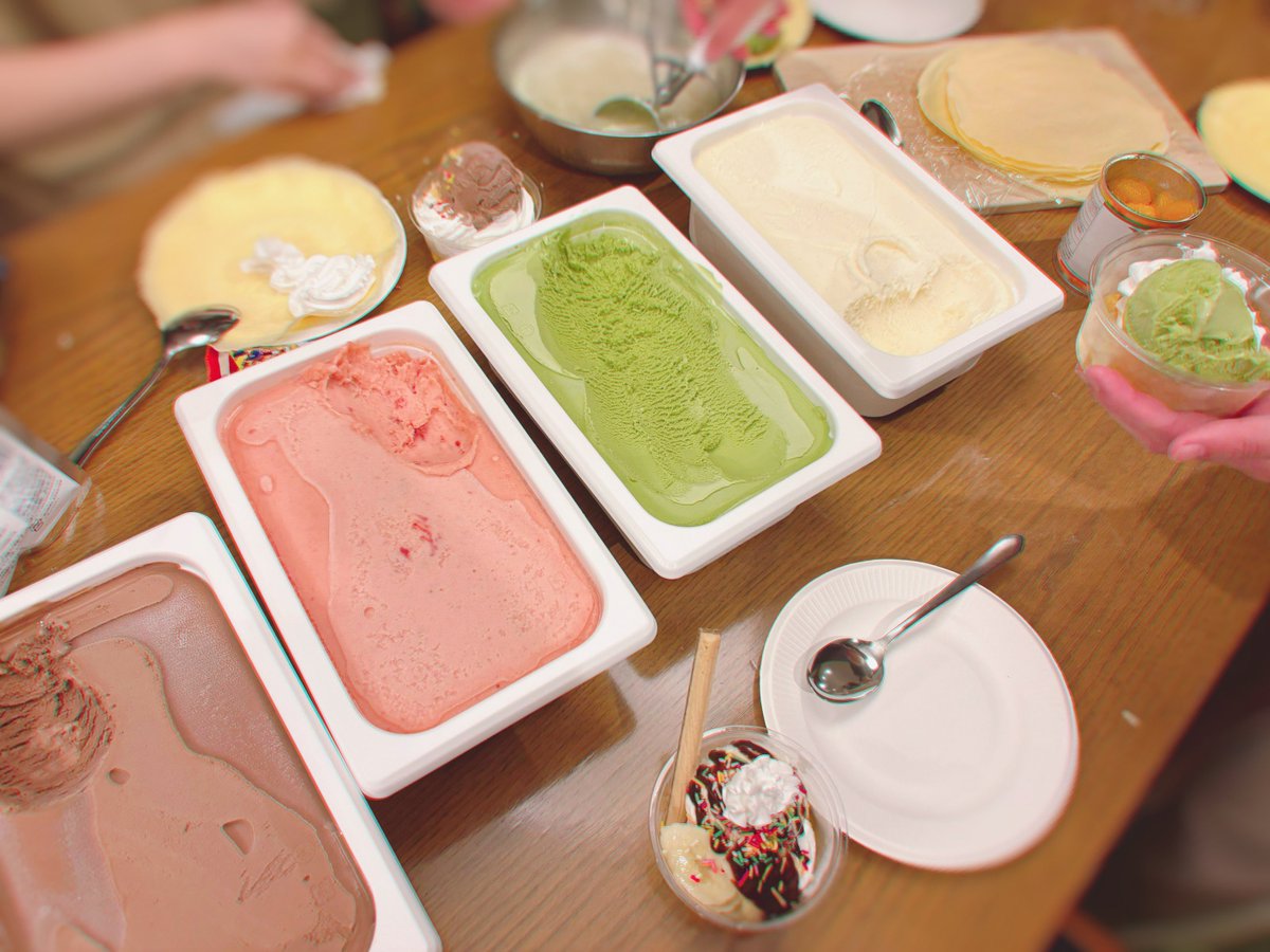 nmhmsik's tweet photo. そういえばこの前の日曜にアイスパーティーした🍨❗️アイス8L取り寄せた❗️✊🏻
#mn_ms https://t.co/AKwiZSb0WQ