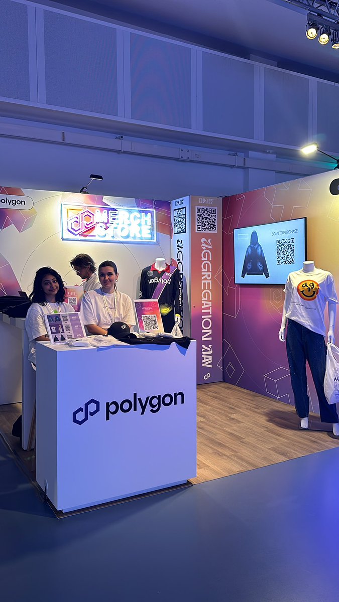 EthCC's tweet image. I just stopped by the @0xpolygon Merch Shop and all I got was… 👾

#agglayer #aggregation