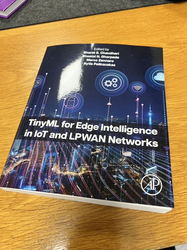 Happy to have a physical copy of our new book "TinyML for Edge Intelligence in IoT and LPWAN Networks" published with Elsevier. shop.elsevier.com/books/tinyml-f… #TinyML