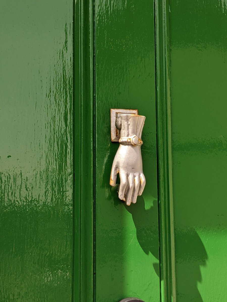 Some cracking young photographers on the most recent #LoveWhereYouLive activity in Bromley last month - well done everyone! 
#LWYL #Bromley