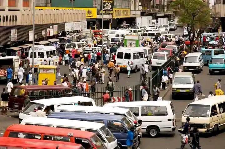 collinstimbela_'s tweet photo. How to survive in Jozi 
[ thread] https://t.co/JPk2n2E8Xm
