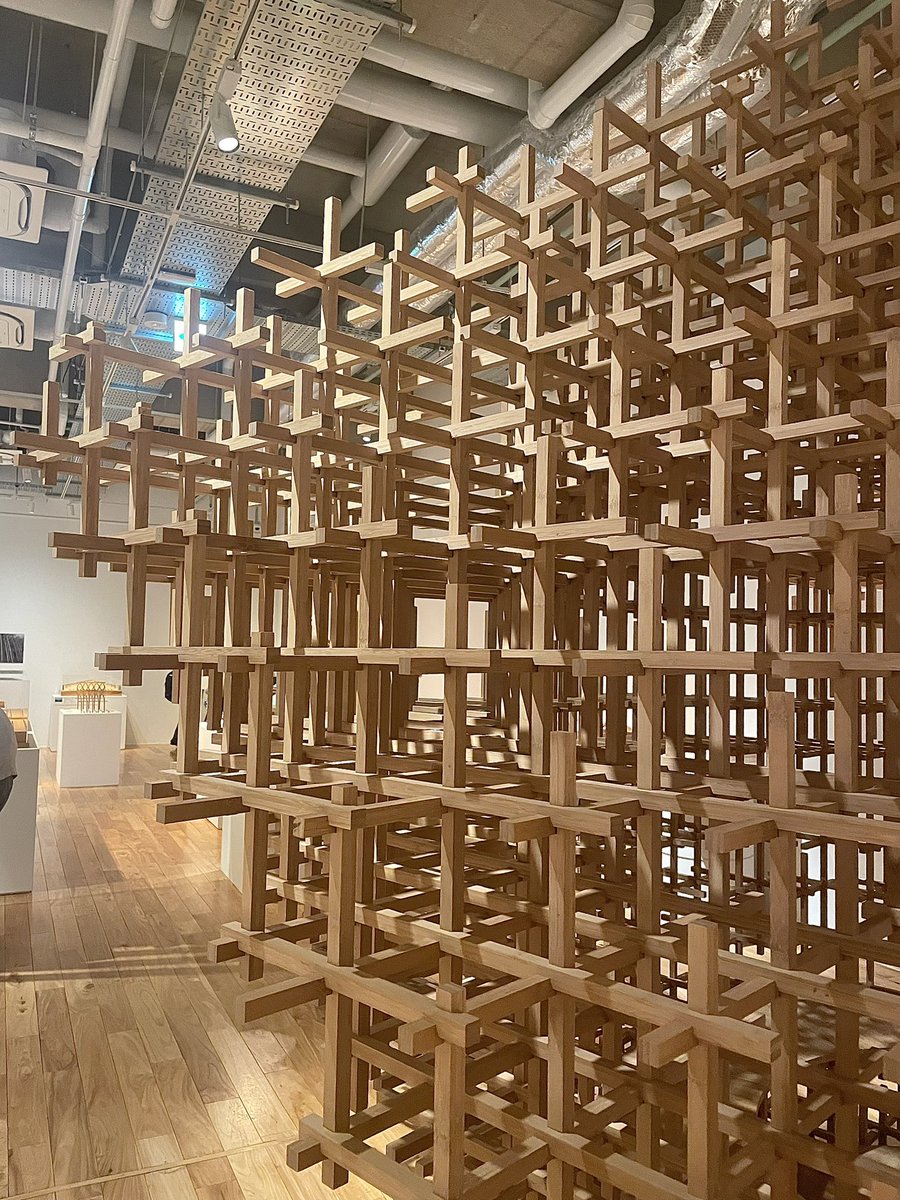 pppproooo's tweet photo. デザイナーチーム施策で「感覚する構造」展へ。
次世代を担う構造家・下田 悠太さんのスペースにて
インタビュー動画ハリセンボン🐡の話に引き込まれて、足が止まった。
ご本人が楽しそうにお話しされているのもとってもよかった。 https://t.co/oEjGhTDjbY