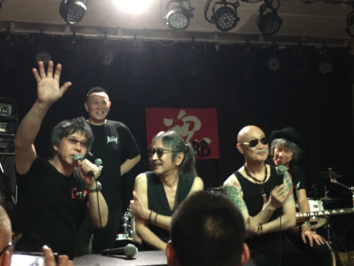saigen3's tweet photo. 7月6日 keith降臨
クラブウォーターが西成に移り
これ以上入るのは無理という動員記録を叩き出したそうです✨
ドリンクも追い付かないほどの売れ行き🙌
会場にいた全ての皆様に感謝致します✨
トークタイムでのこの笑顔
全員笑ってますね!
これが全てです! https://t.co/nMMEe4xExJ