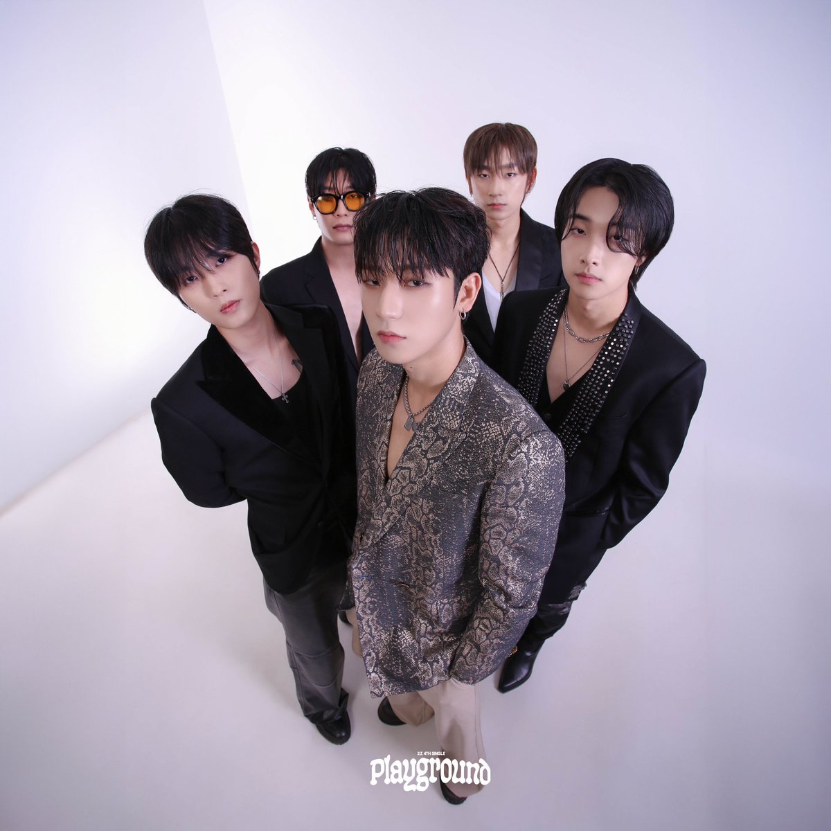 official2z's tweet photo. [#COMEBACK]

𝙉𝙀𝙒 𝙋𝙍𝙊𝙁𝙄𝙇𝙀📸

[💿 2Z 4th SINGLE : 𝙋𝙡𝙖𝙮𝙜𝙧𝙤𝙪𝙣𝙙]
2024.07.19.FRI.12PM (KST)

📣[2Z 4th SINGLE MINI CONCERT : 𝙋𝙡𝙖𝙮𝙜𝙧𝙤𝙪𝙣𝙙]
🗓2024년 7월18일(목) 7:30PM (KST)

티켓 구매 링크⬇️⬇️⬇️
https://t.co/KmwkmxTINh

#2Z #2Zband #Tuzi 
#Playground #Single
#NEW #PROFILE