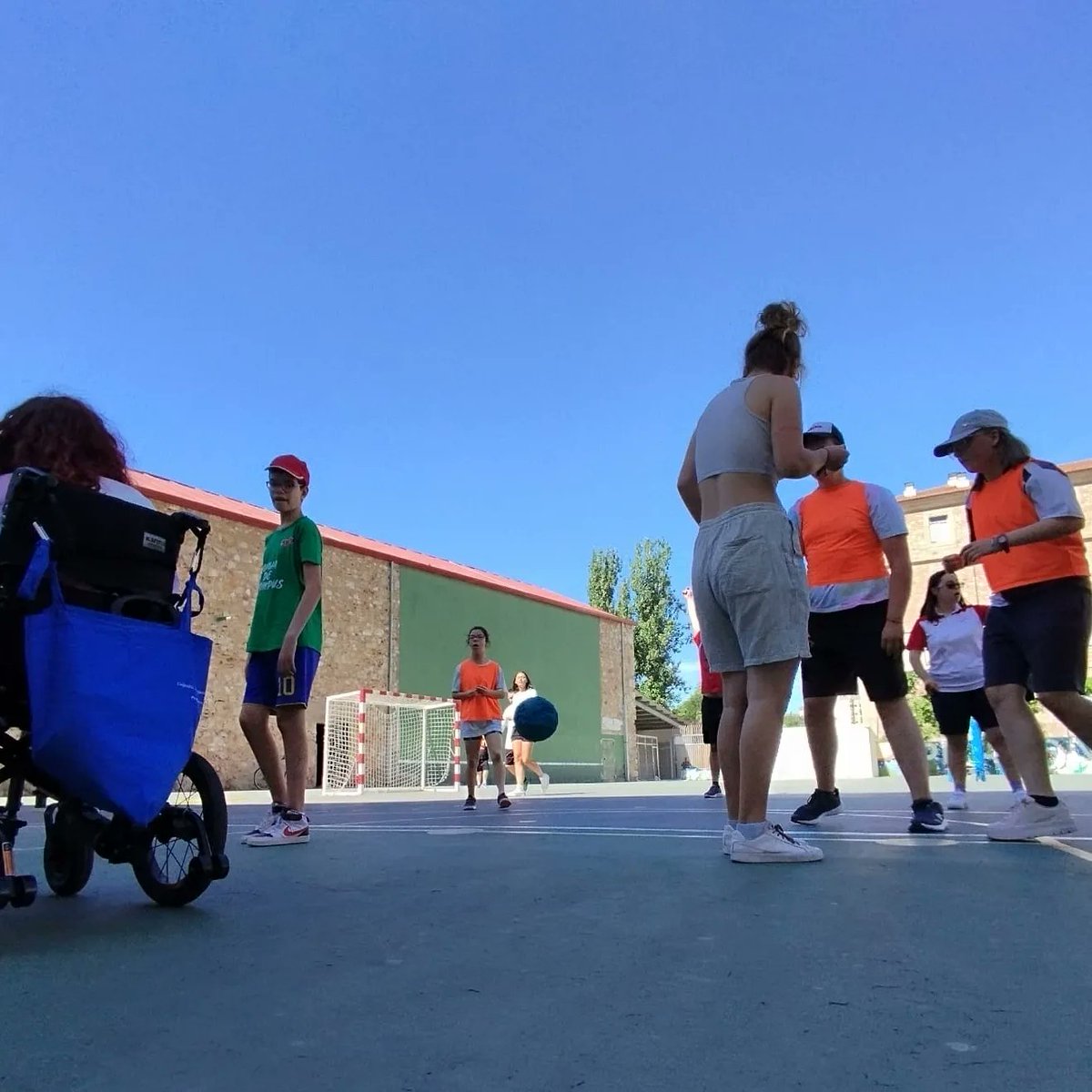 Nuestro colegio sigue activo, durante el mes de julio se celebra el campus de Aviva, actividades deportivas y lúdicas para las mañanas de verano. <a href="/avivasalamanca/">FUNDACIÓN AVIVA</a> 
.
#campusaviva #fundacionaviva #deporte #diversión #verano #educaciónjesuitas #sanestanislaodekostka #salamanca