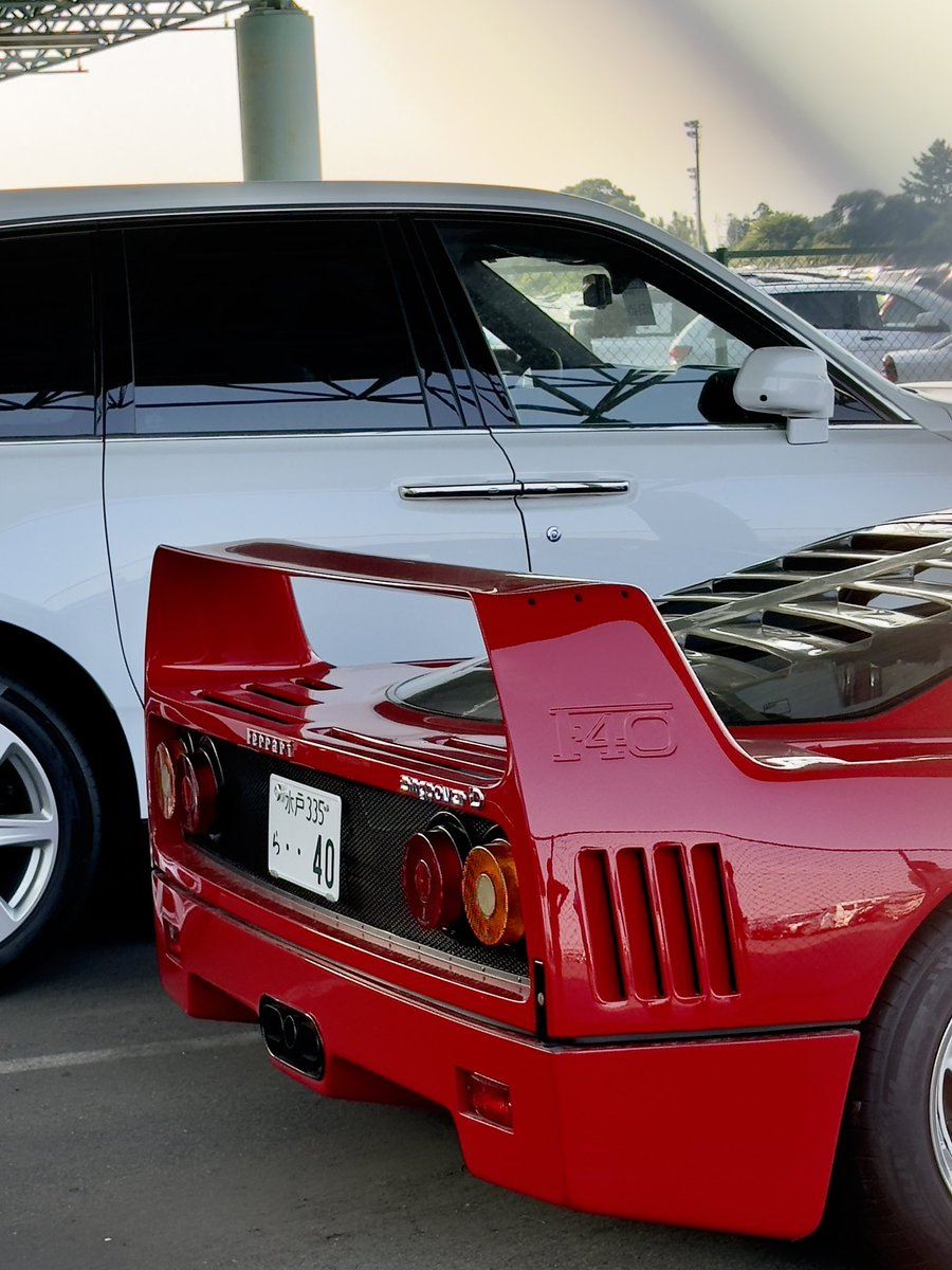 Ria8220T's tweet photo. 走る不動産  #F40  #Ferrari https://t.co/LGtCMQnqFn