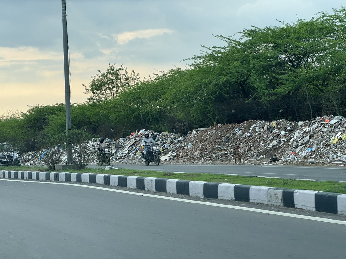 RawatAjay12's tweet photo. @TOIGurgaon @nitin_gadkari @PMOIndia @cmohry https://t.co/aLTHbVMz2O