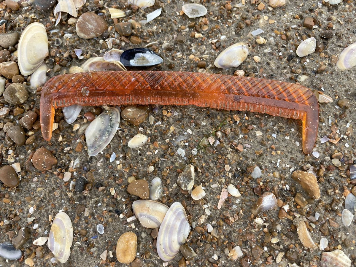 Clairie21's tweet image. Extreme beach combing #plastic #comb #coffee #seaglass #beachclean #doingourbit #loveyourbeach #beachlife