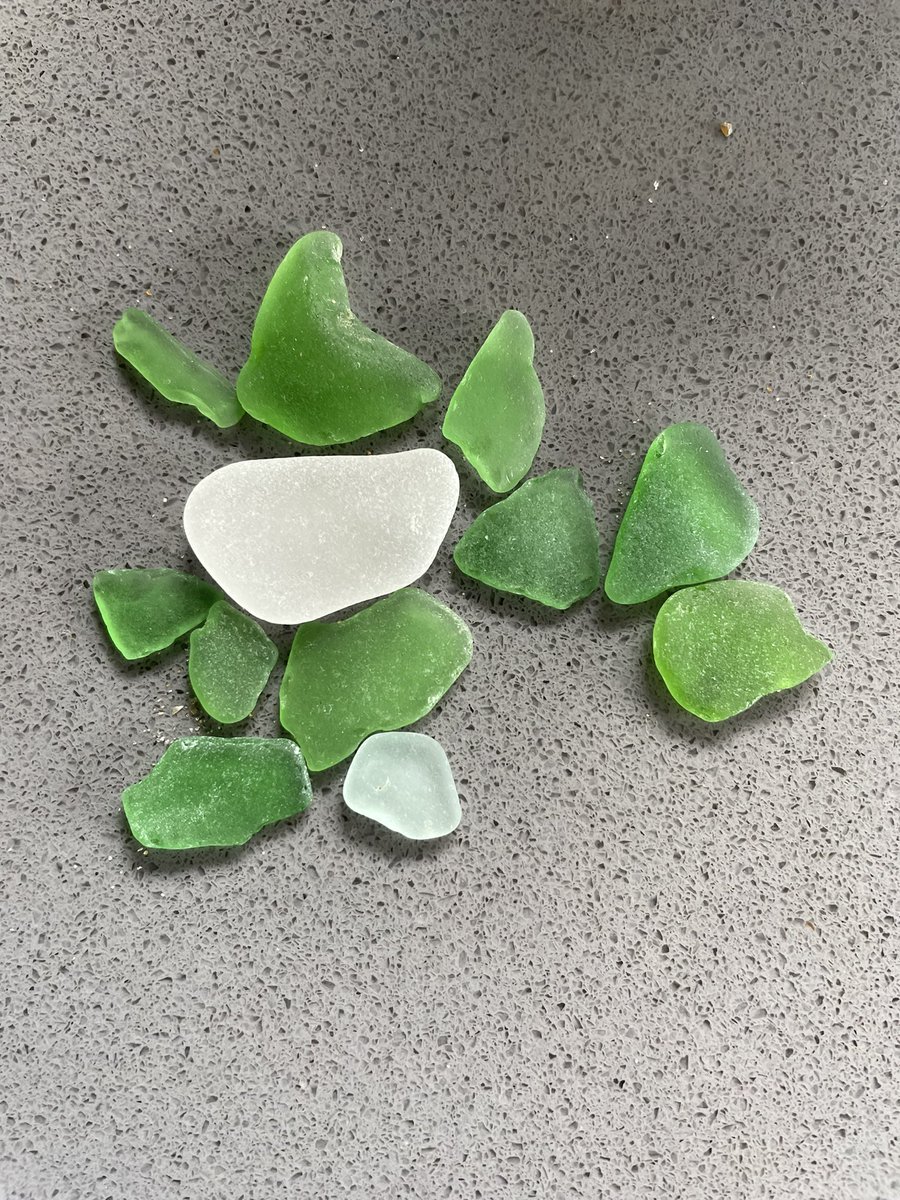 Clairie21's tweet image. Extreme beach combing #plastic #comb #coffee #seaglass #beachclean #doingourbit #loveyourbeach #beachlife