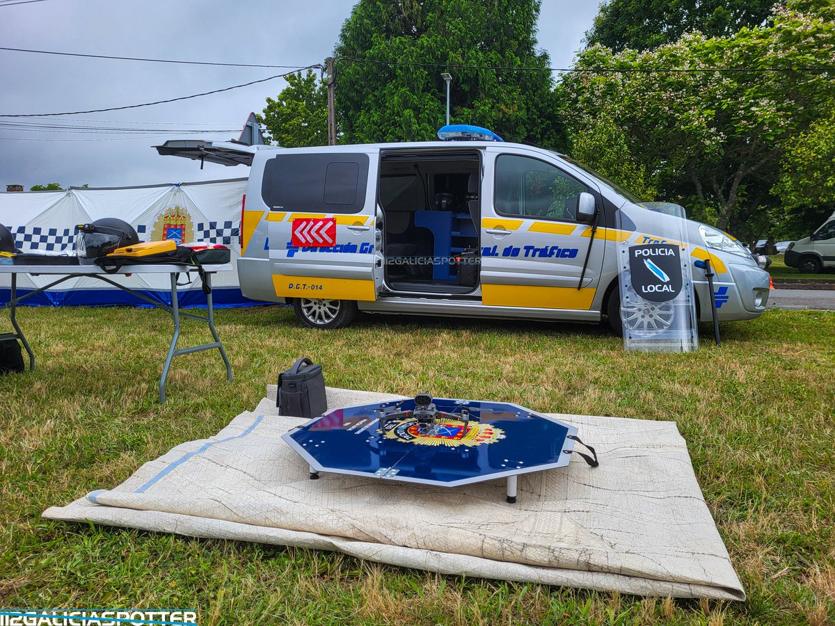 GaliciaSpotter's tweet photo. Fiat Scudo perteneciente a la Policía Local de Teo, vehículo cedido por la Dirección General de Tráfico.
#fiat #scudo #fiatscudo #dgt #policialocal #acoruña #teo #casacomunoza #xornadasemerxenciasii #vehiculoradar #policialocalteo #veblinter #carrocerovehiculosespeciales https://t.co/Xbapb5Bbz0