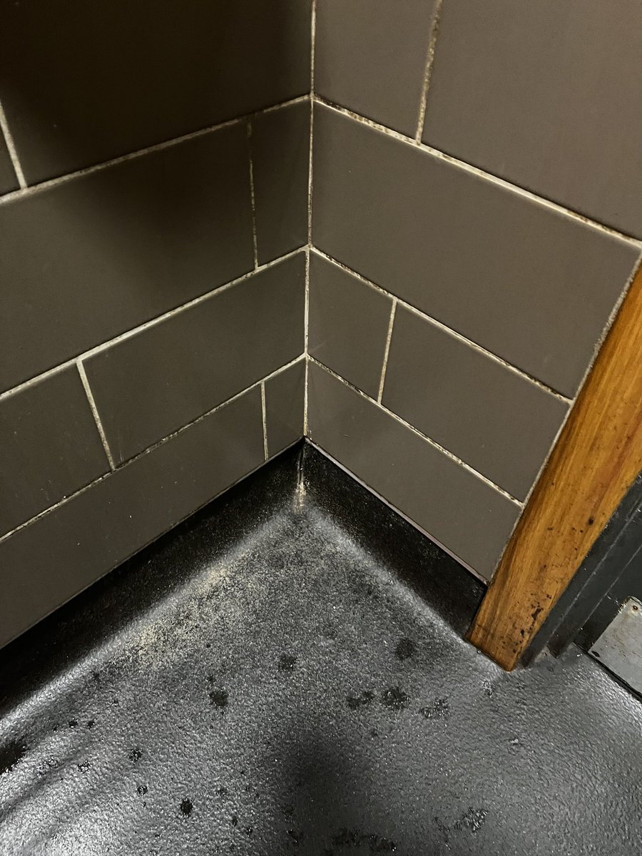 Leighbee98's tweet photo. For the last couple of years I have been avoiding @CostaCoffee after experiencing dirty shabby toilets. It’s seems this is the norm after experiencing the same again today in Sevenoaks. Toilet like this, what is the food prep like???  #CoffeeLover https://t.co/mrXl8VtjvY