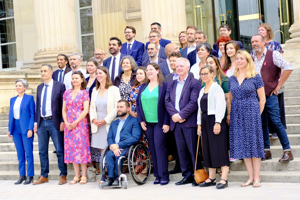 JeanClaudeRaux's tweet photo. De retour à l’Assemblée nationale, en nombre avec mes collègues écologistes !

Renforcé et déterminé à agir pour mon territoire et ses habitant•es, ensemble.

Et maintenant au travail pour mettre en œuvre le programme du #NouveauFrontPopulaire. Pour changer la vie, vraiment ! https://t.co/NJ5vqqukKx