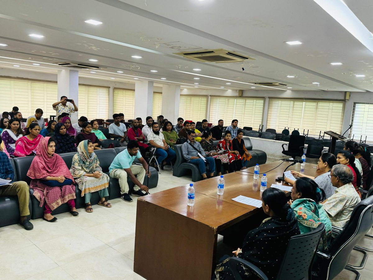 NazmaAkter73's tweet photo. Today, in national Press Club, Sommilito Garments Sramik Federation (SGSF) held a press conference on Initiating Rationing system for RMG workers, Reevaluation of #minimum_wage & withdraw criminal cases & #blacklist against RMG sector workers.
@IndustriALL_GU https://t.co/KRek40RF5P