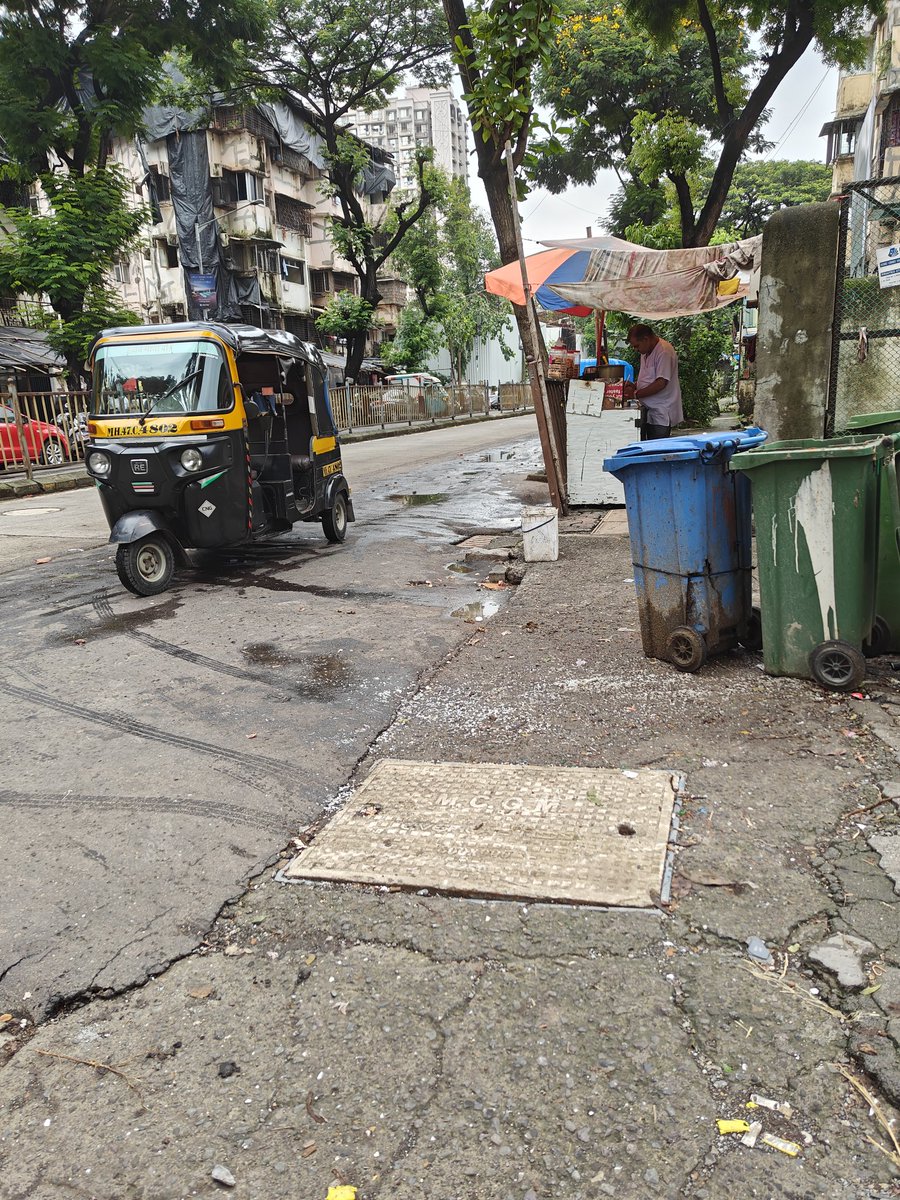 chef_sushrut's tweet photo. @mybmc @mybmcWardRC धन्यवाद.
२ जुलै २०२४ रोजी केलेल्या तक्रारीचे निवारण करून ८ जुलै २०२४  रोजी नवीन झाकण बसवल्याबद्दल आपला आभारी आहे.
@PotnisVilas @vipuldaruw84469 @UdeshPatekar @ShingadeSujata @saisha1546 @PrachiM83802012
@ShubhamDhadve @meetbhatt222845 @ArtisticAnku https://t.co/fOhgja6YnR