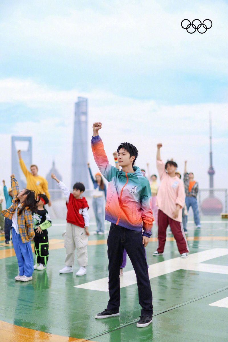 shanghaidaily's tweet photo. 🏅🔥 Big News! Wang Yibo to Carry the Olympic Torch! 🤩 An Olympic partner teased on Tuesday: "Guess who will be in Paris on July 14? Hint: Street dance pro and racing enthusiast!" Fans guessed it—Wang Yibo! 🛹🚴🕺🏻 #WangYibo #Olympics #Paris2024 #Olympic2024 #WangYibo王一博 @SgWangyibo @CnYibo @WangYiboPHI @wangyibo_id