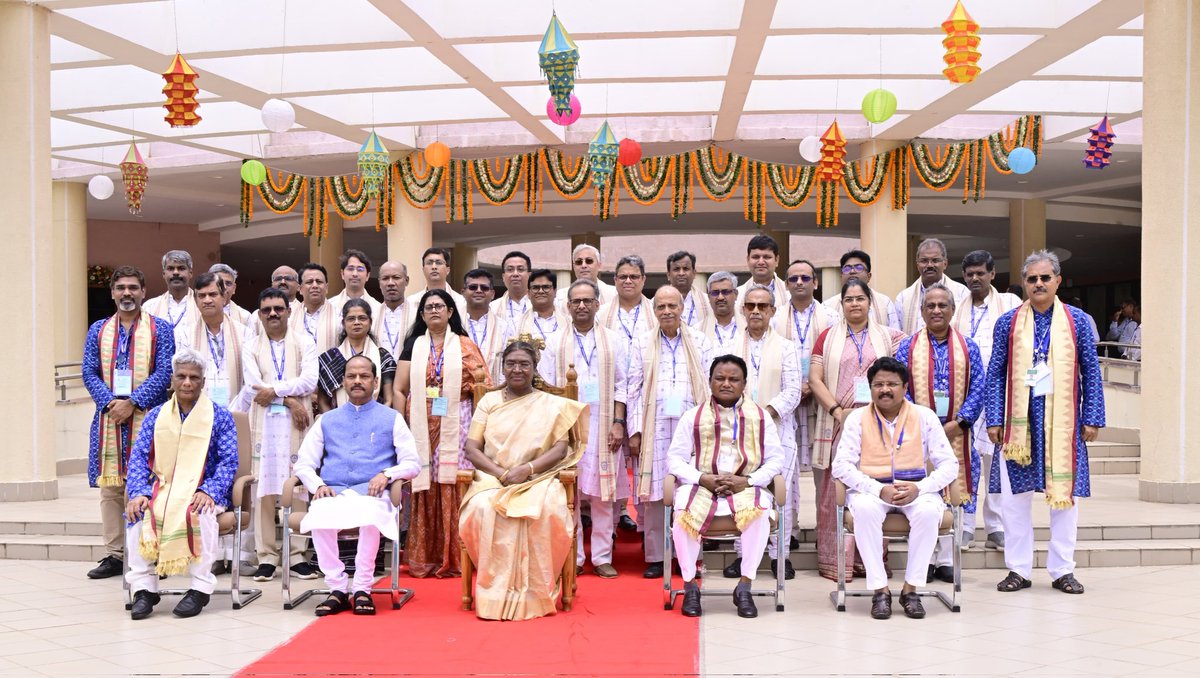 Governor Odisha (@governorodisha) on Twitter photo Hon'ble Governor attended the 13th Graduation Ceremony of NISER, Bhubaneswar in presence of Hon'ble President Smt Draupadi Murmu, Hon'ble Chief Minister Shri <a href="/MohanMOdisha/">Mohan Charan Majhi</a>.
<a href="/rashtrapatibhvn/">President of India</a> Hon'ble Governor attended the 13th Graduation Ceremony of NISER, Bhubaneswar in presence of Hon'ble President Smt Draupadi Murmu, Hon'ble Chief Minister Shri <a href="/MohanMOdisha/">Mohan Charan Majhi</a>.
<a href="/rashtrapatibhvn/">President of India</a>