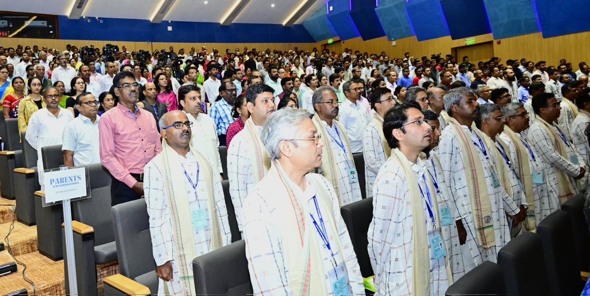 GovernorOdisha's tweet image. '#India have a wonderful heritage of traditional scientific knowledge, some of which has not been fully harnessed, therefore, I advise the new generation to revive the treasure of indigenous knowledge,' said the Governor.