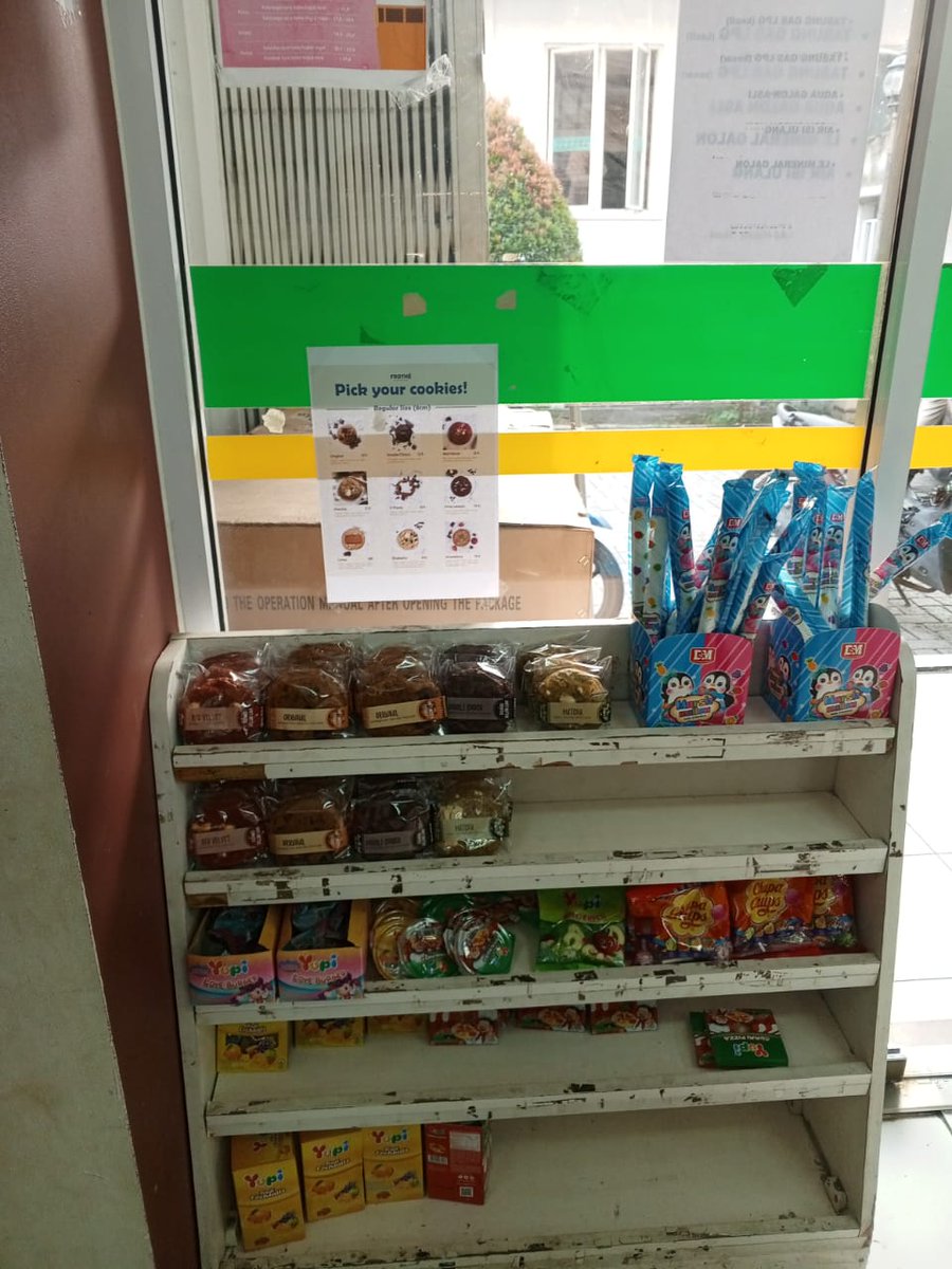dearestnanon's tweet photo. [help rt]

halo guys, buat kalian yang di kukusan atau lagi di UI dan pengen kukis tapi males po atau beli di tokped, sekarang kukis aku udah available di toko Al Hikam yaa. harganya sama, 12 ribu per pcs-nya :D tempatnya ada di deket kasir yaa

terima kasihh 🤍🍪 https://t.co/e6n4wqiSqR
