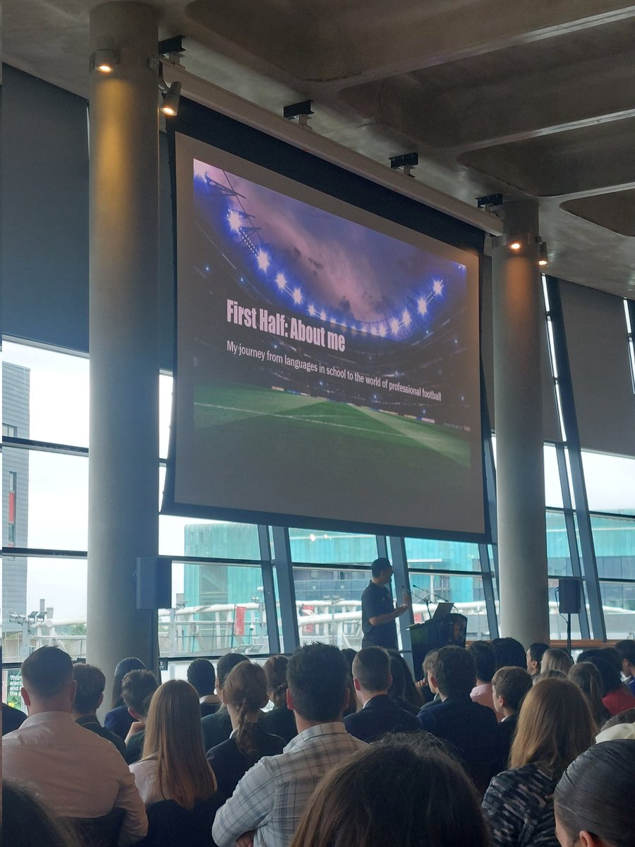 #morethanwords Here we go at the Emirates stadium learning about languages in the real world. #imatterasalinguist #TheDeanes <a href="/TheDeanes/">Deane</a> MFL@TheDeanes