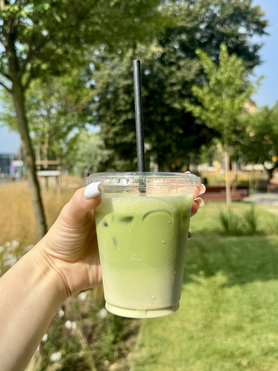 viki_code's tweet image. Happy Tuesday, everyone!

My Tuesday is already great, thanks to a cold matcha latte