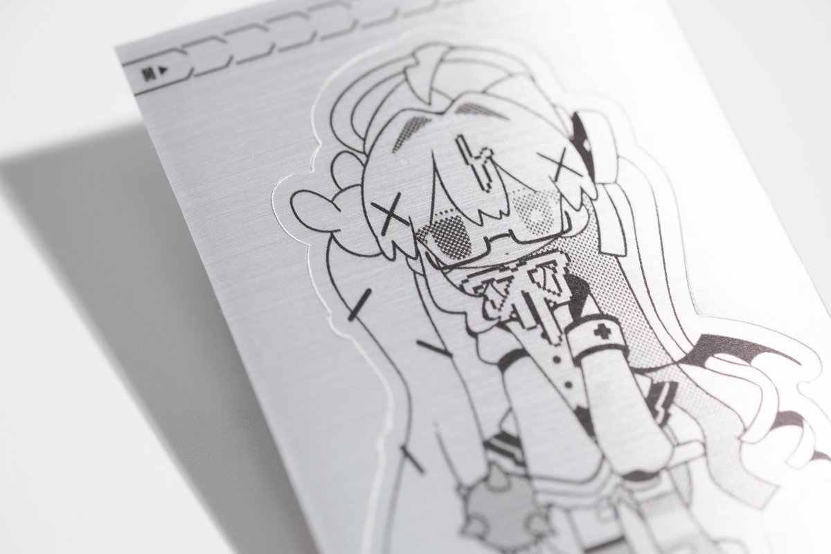これは本のおまけで付いてくるステッカー
(ヘアライン処理されたアルミにしてみた!) 
