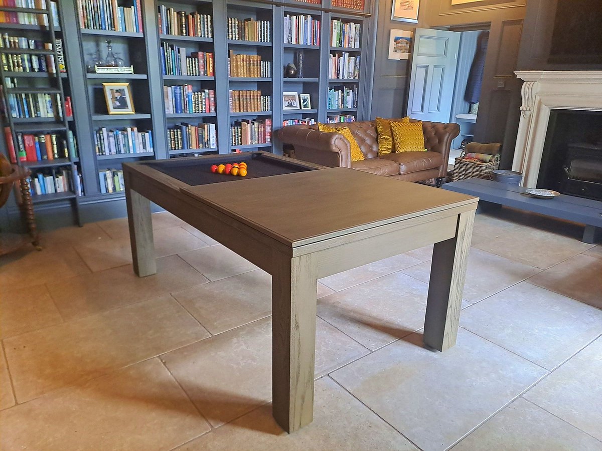 HomeLeisure's tweet image. 📚🔥 This room’s got it all—cozy vibes, a classy open fire, and a killer library book wall! 🛋️✨ Now add our pool dining table to the mix! Swipe to see the magic! 🎱🍽️🏠

Click for Pool Dining Tables 👉 buff.ly/3XShX8b 
  
#HomeDecor #PoolTable #DiningTable #StylishLiving