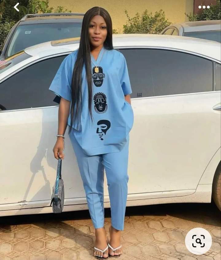 GozieClothing's tweet photo. What She Ordered Vs What She Got.
Happy New Week
© Gozie Clothing.
#kaftan #Warritailor #wadocity #coco #MondayMotivation #gozieclothing https://t.co/tItPHdMKp2