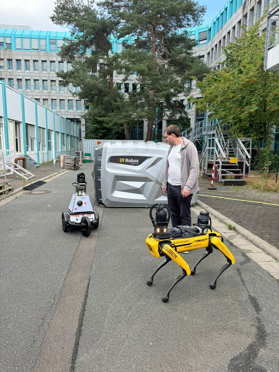 EuropUnivTech's tweet photo. ✨👥The "Blended Intensive Program on #Sustainable #SupplyChainManagement" at Darmstadt University of Applied Sciences has come to an end.
📚The program : meeting, group work, final presentations, visiting the city... 👉https://t.co/jQIrx5Tkoy #BIP #EUT+ #EUTPlus https://t.co/6d10Bx0UD0