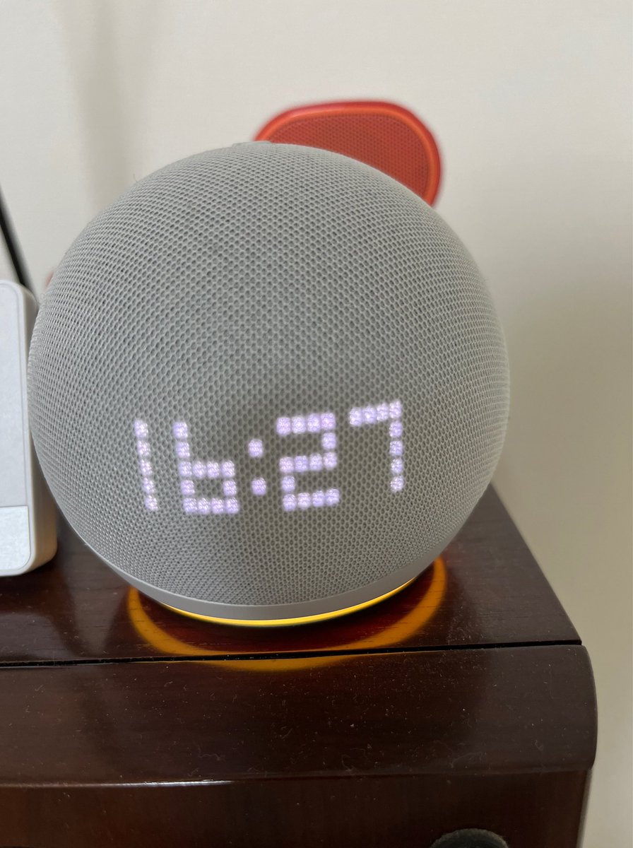zinSAT's tweet image. その後もしょっちゅうハングるよ…今18:30だけど時計も止まっとる…こうなると本体リセットもできん…ACアダプタ抜き差しするしかない…オールリセットもしてるがダメっぽい…まだ1年も経ってないんじゃないかしら…
#AmazonEchoDot